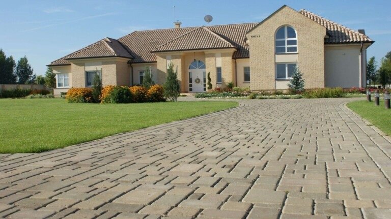 Mixed Lucentum Roof Tile